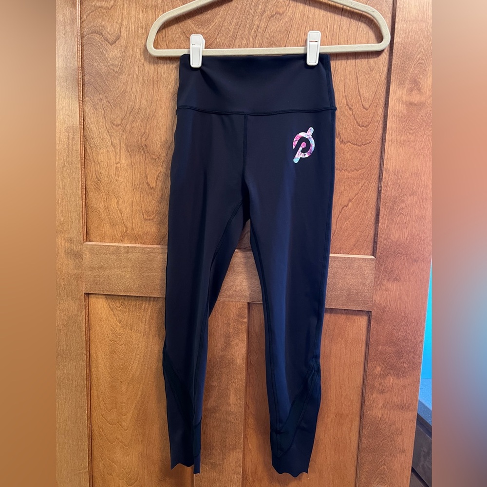 Peloton Scallop Hem Leggings Size Small